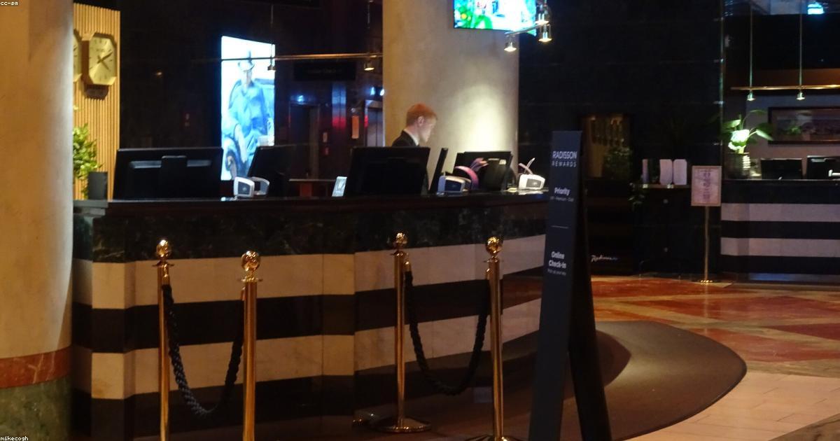 Front Office Interview Questions in Dubai Hotels: Sample Answers for Reception and Guest Service Roles